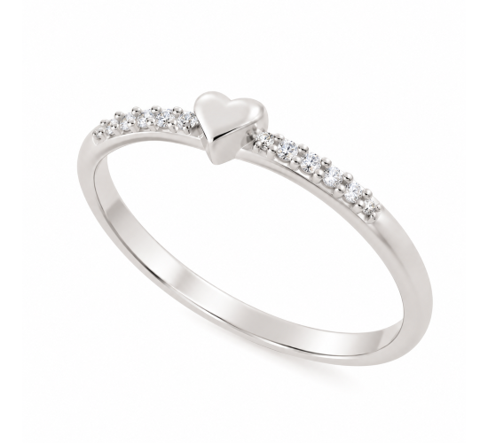 Anel fino com coracao liso e zirconia cristal nas laterais, prata. 341206