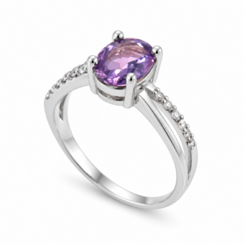 Anel solitario oval ametista zirconia cristal nas laterais, prata. 341467