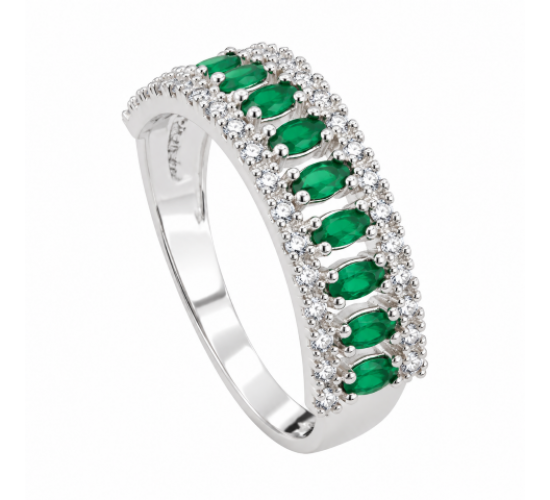 Anel meia alianca navete verde esmeralda e zirconia branca nas laterais, prata. 3415178
