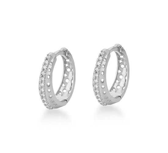 Brinco argola media vazada na frente e atras com filete zirconia cristal no meio. 15mm, prata. 3520380