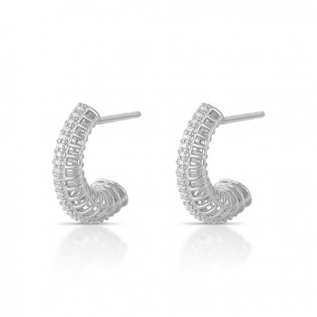 Brinco meia argola vazada 18MM com fio de zirconia no centro, Prata. 3535530